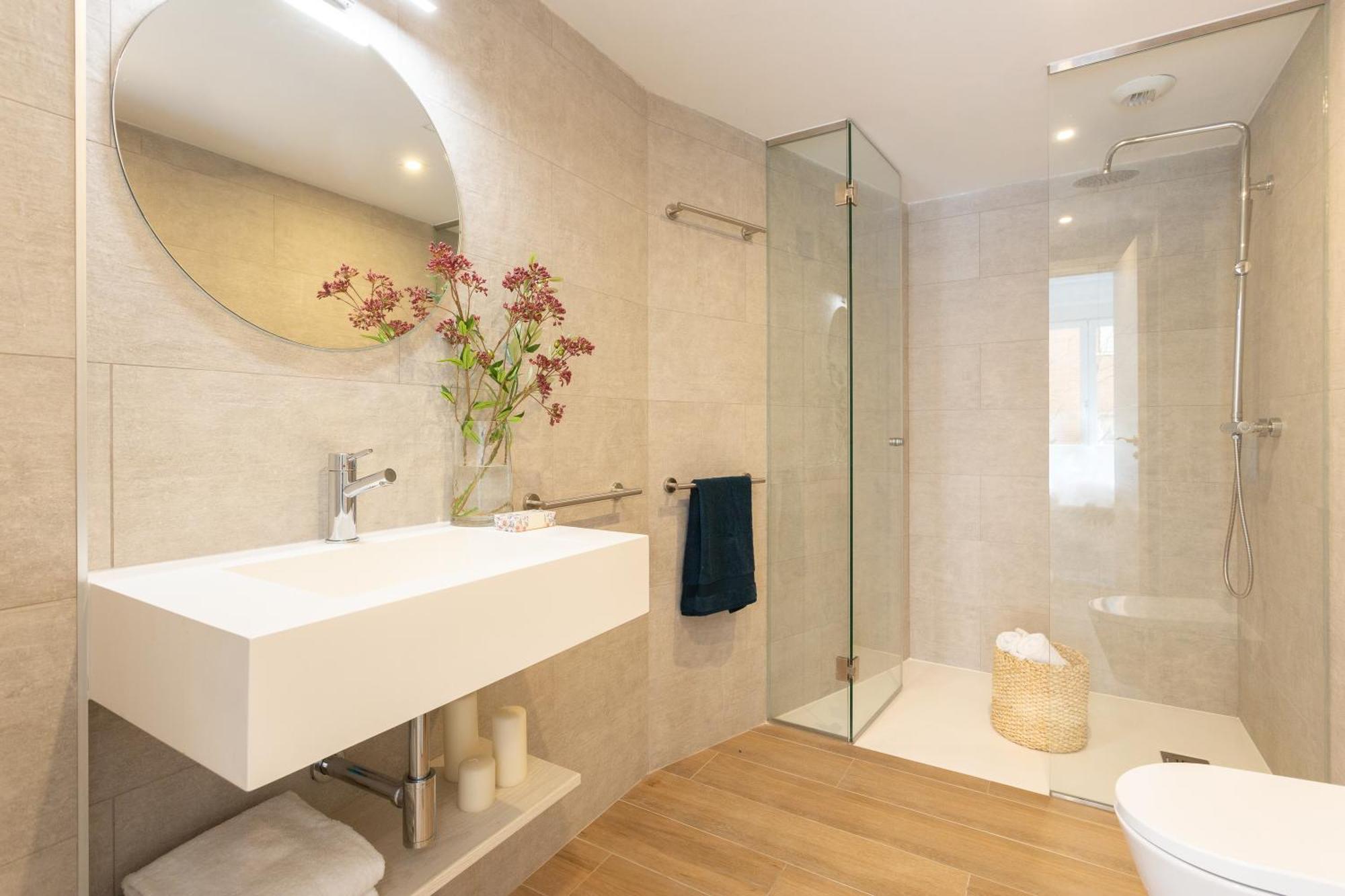 General Oraa - Darya Living Appartement Madrid Buitenkant foto