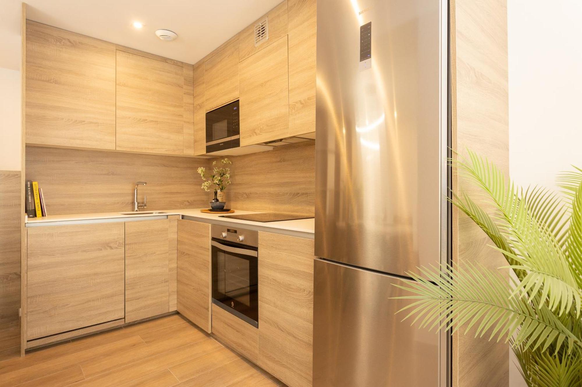 General Oraa - Darya Living Appartement Madrid Buitenkant foto