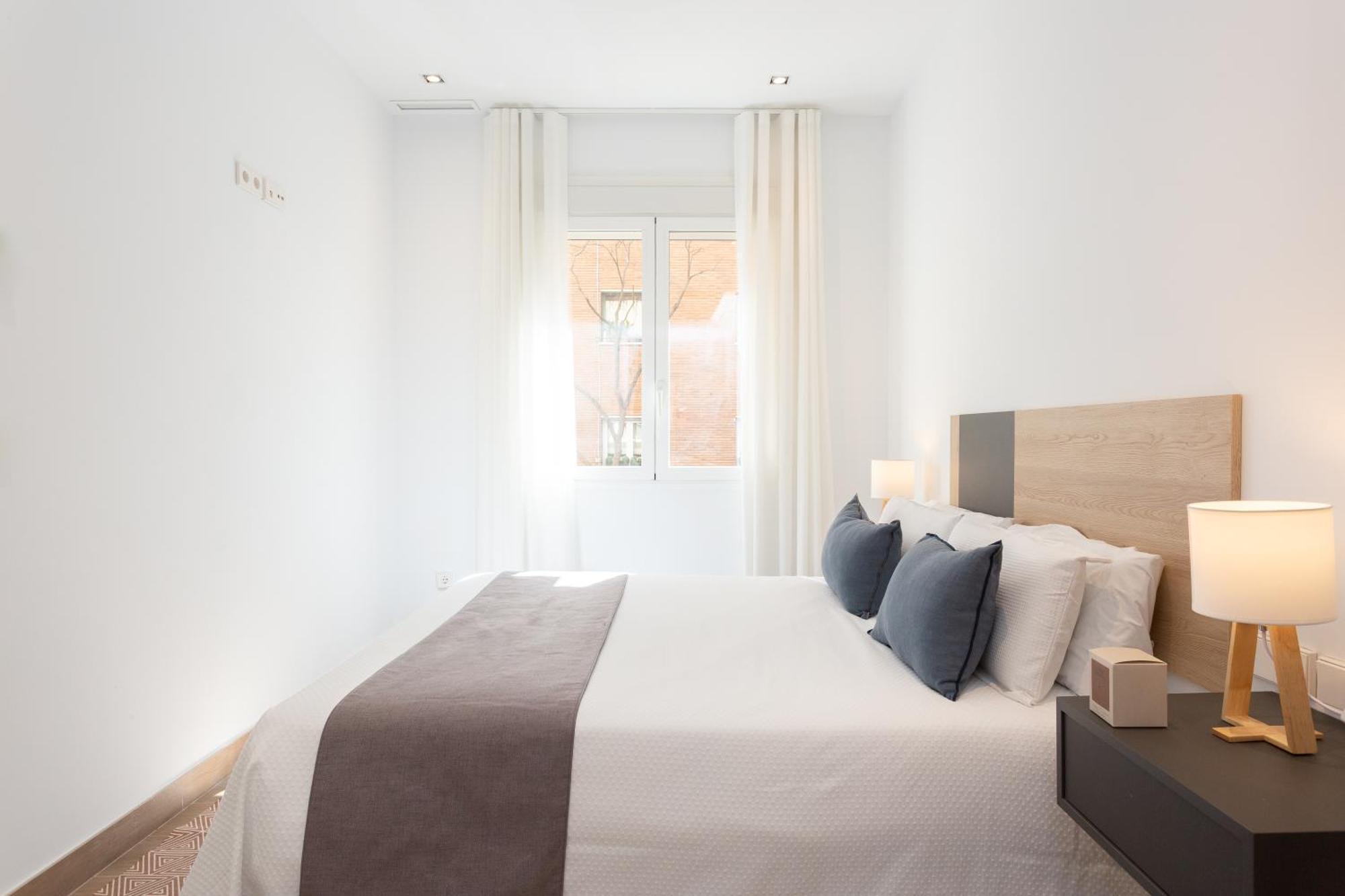 General Oraa - Darya Living Appartement Madrid Buitenkant foto